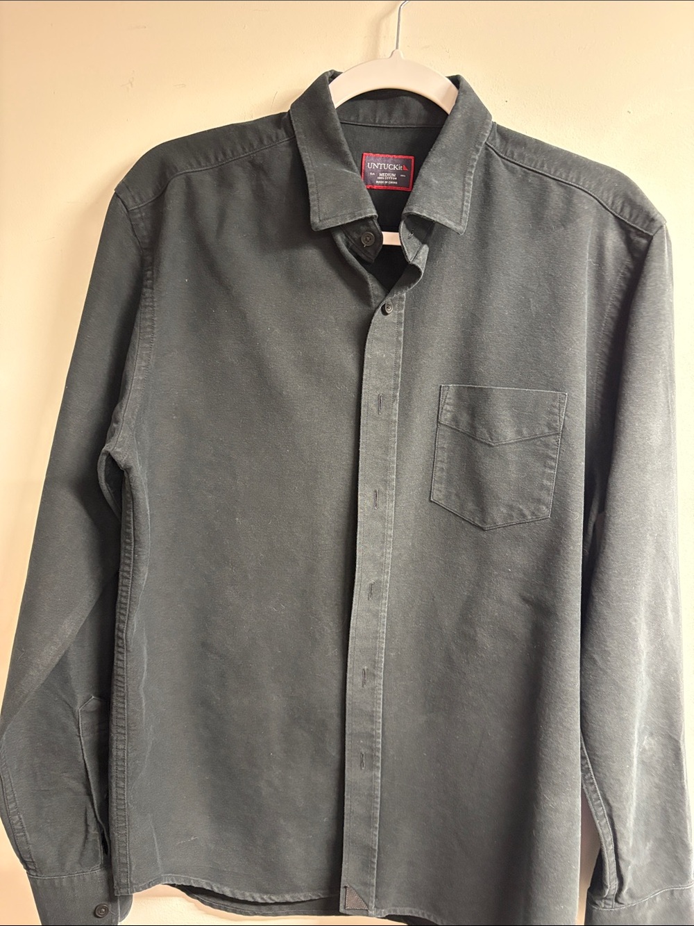 UNTUCKit Men's Smokey Black Casual Button-Down Shirt
